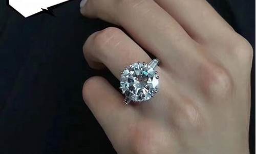 高端克拉钻金价多少_一克拉顶级钻石