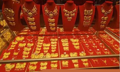 水贝展厅的金价和散店金价_水贝珠宝批发市场黄金价格
