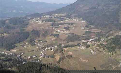 云南威信县旧城镇油价_巍山油价