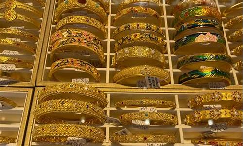 金价什么时候暴跌过来_金价什么时候跌回300一克