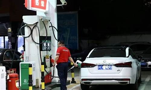 油价跌破0_油价跌幅有望突破