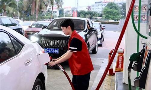 赛车在赛道上跑多少_赛车跑道油价怎么算