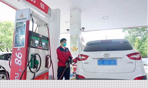 中国石化今日汽油价格多少钱一升_中国石化汽油价钱